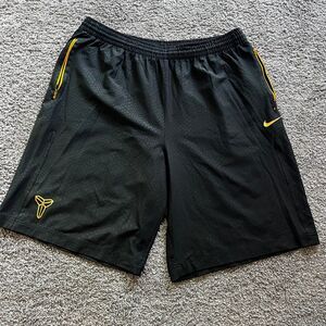 Nike Kobe Basketball Shorts Black Mamba Snakeskin Yellow Lakers Mens 2XL Dri-Fit